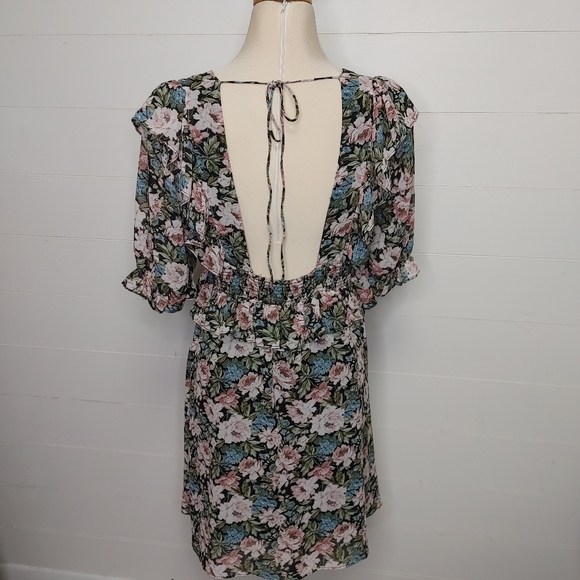 En Saison Open Back Floral Ruffle Mini Dress Size M - Picture 5 of 11
